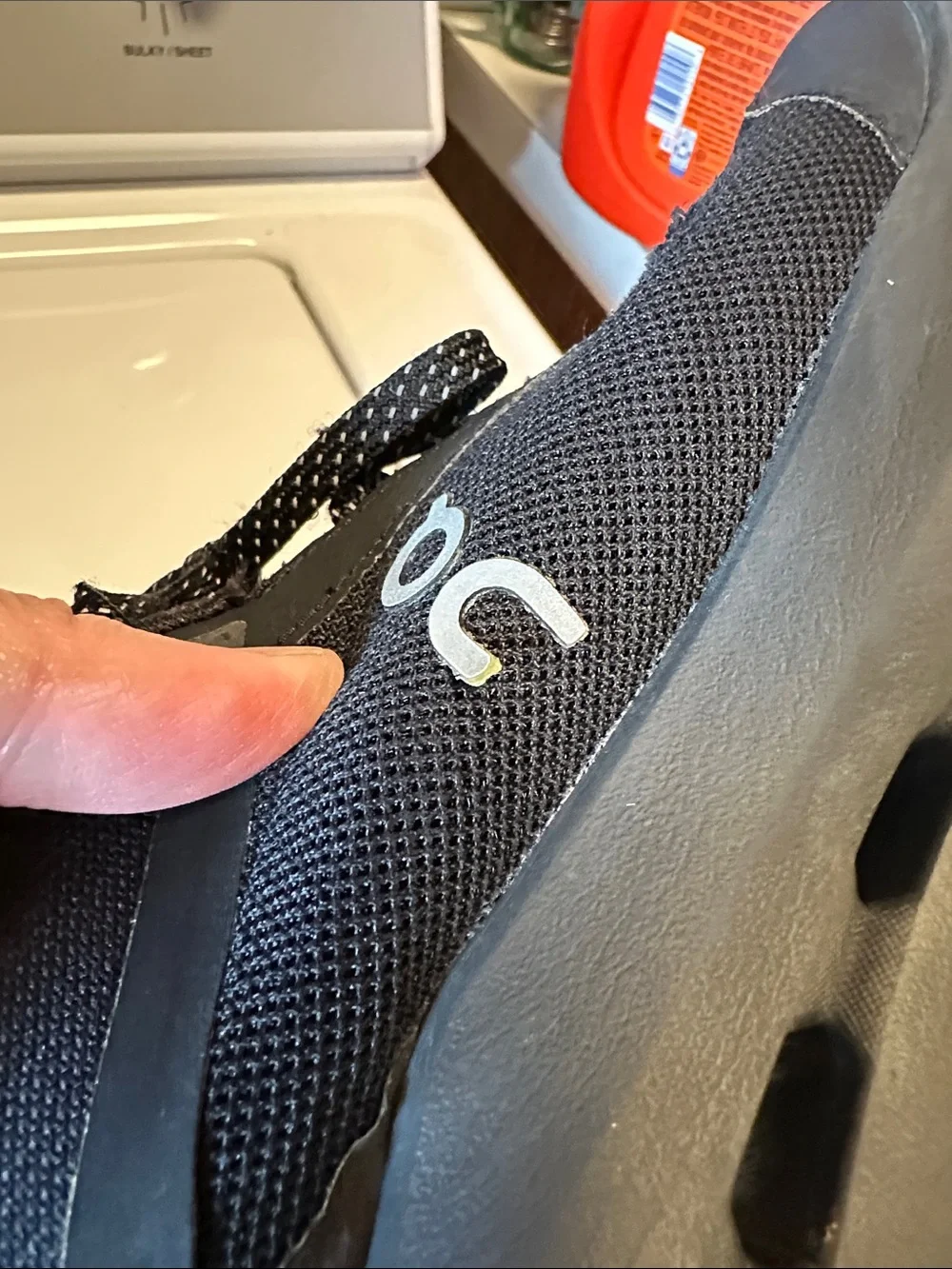Boys black On Clouds size 6.5
